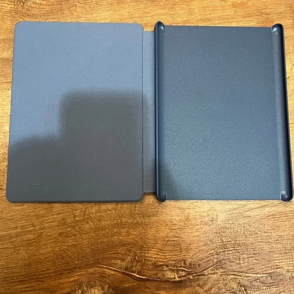 NWT Amazon Kindle Paperwhite Navy Leather COVER ONLY - Picture 8 of 10